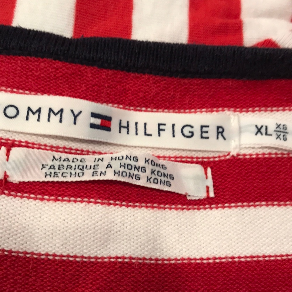 Tommy Hilfiger sweater.  Gently worn. - Picture 5 of 5